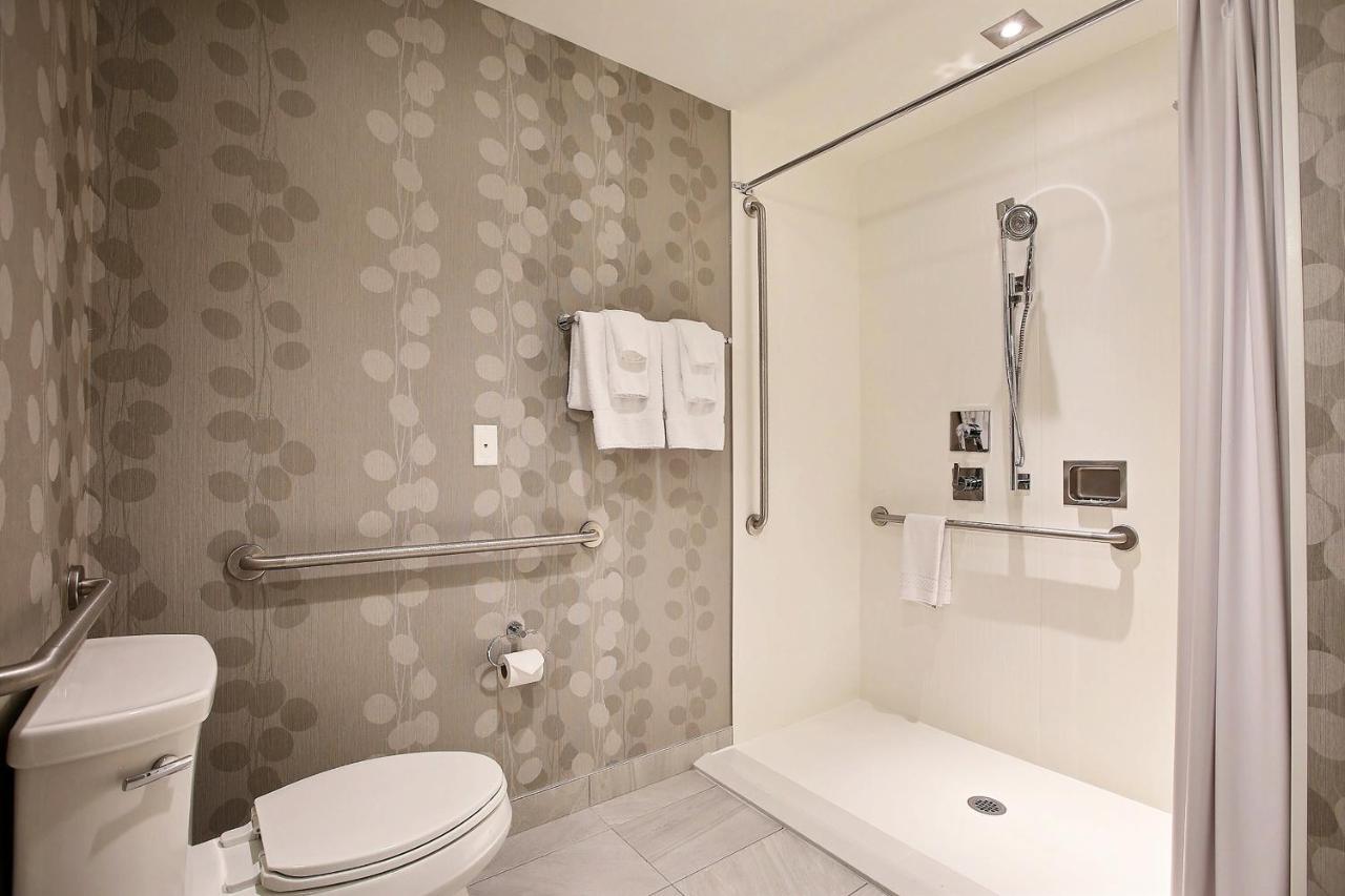 Courtyard By Marriott Квебек Экстерьер фото